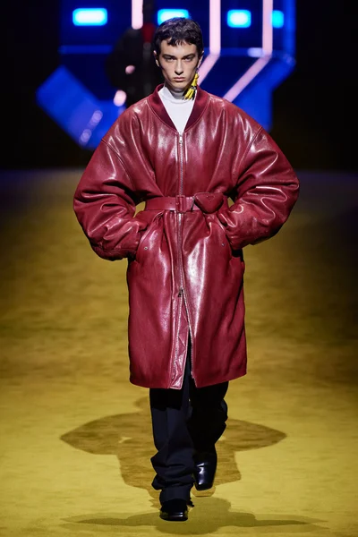 Look 22